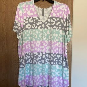 HoneyMe curvy short sleeve top - size Xxl